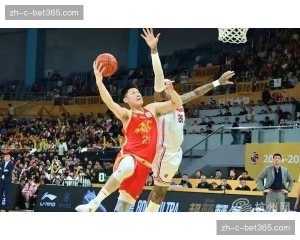 广厦新援威廉姆斯能否填补内线空缺 胡金秋透支问题亟待解决